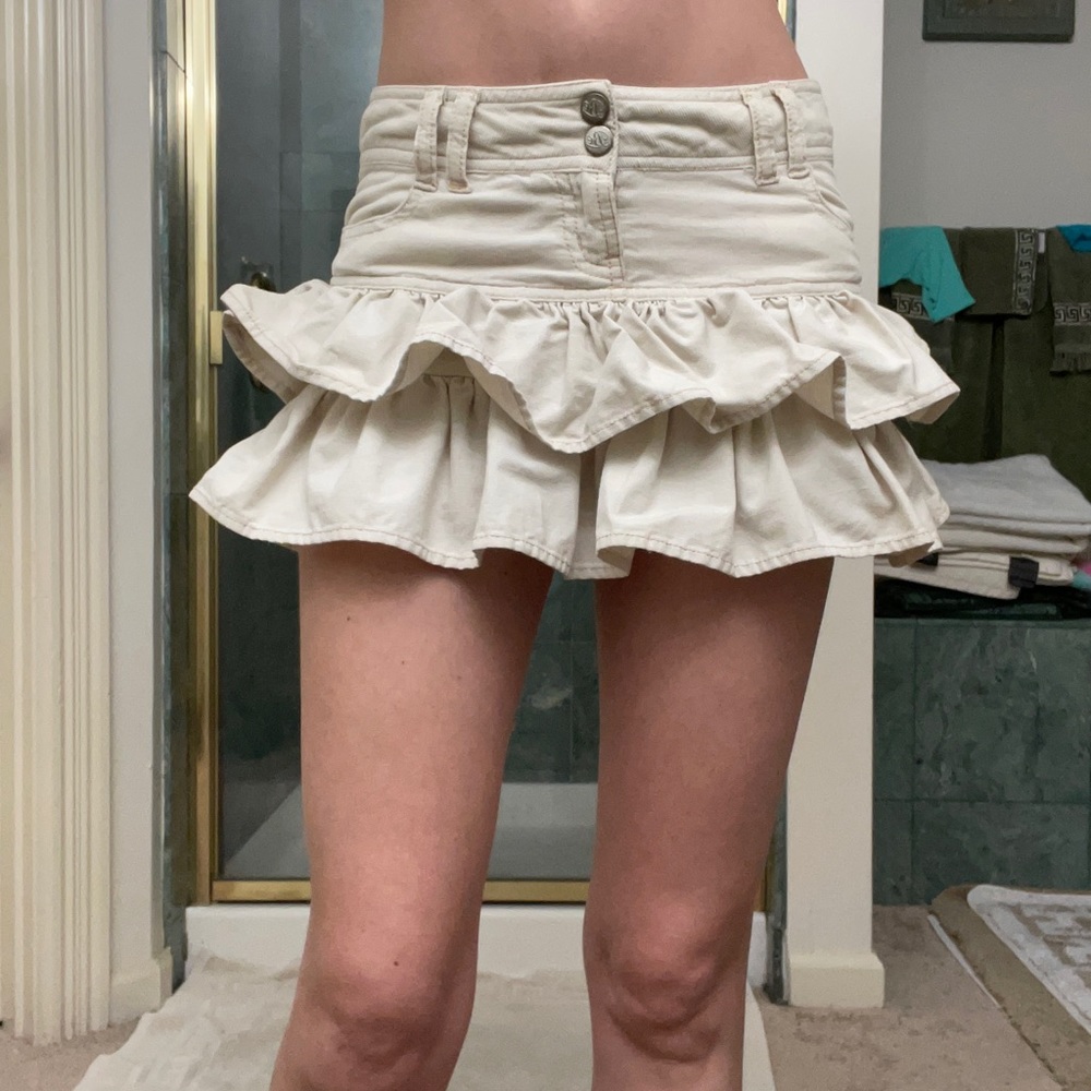 Vintage Ruffled Skirt ⟡ Beige | XS